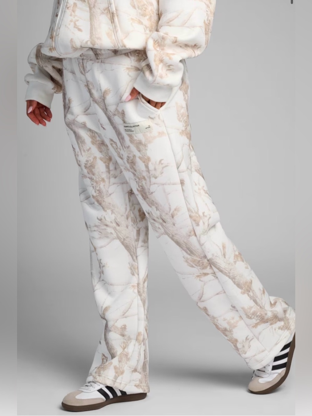 NEW - COMFRT Camo Straight Leg Sweatpants White oak Size XL